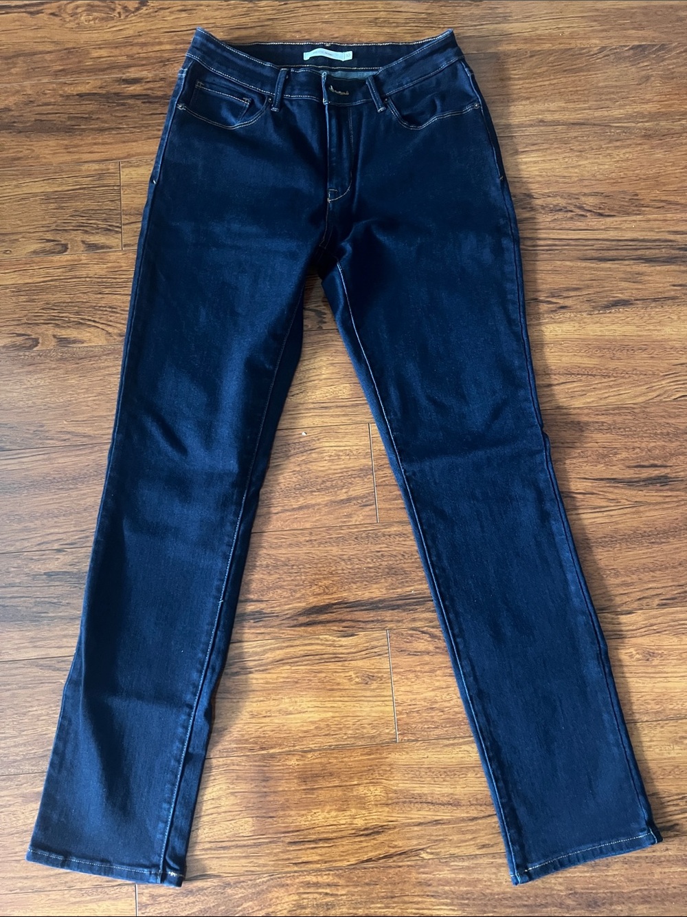 Slim Straight Women’s Jeans in Dark Indigo